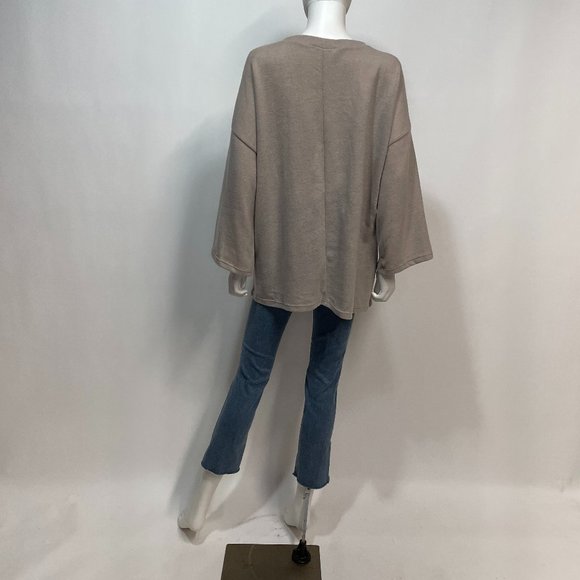 Entro Casual Front Pocket Beige Round Neck Top - Picture 4 of 4